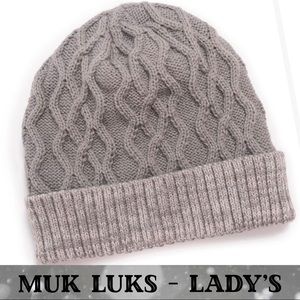 MUK LUKS Cable Knit Beanie